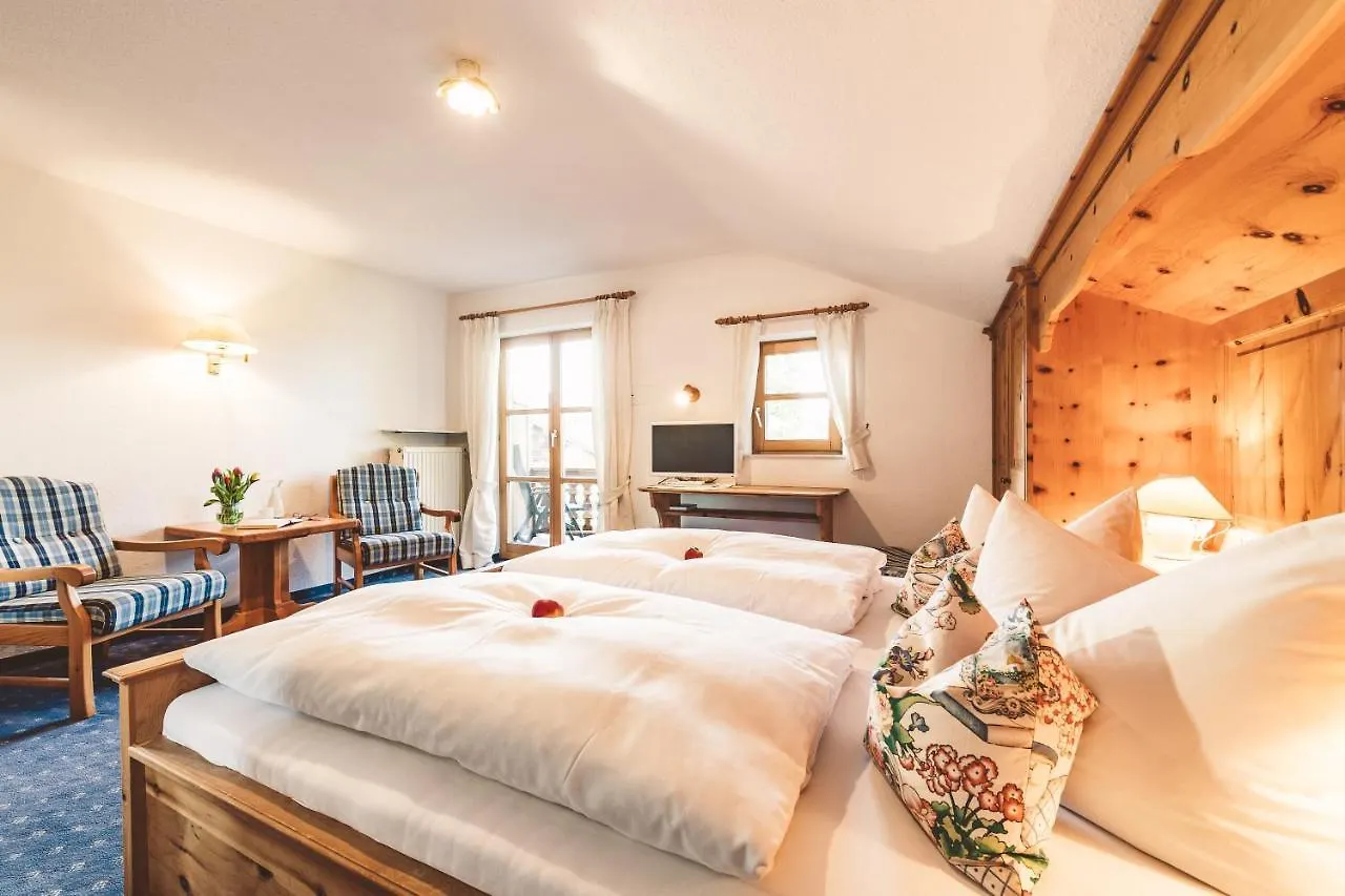 Hotel Garni Gaestehaus Brand Bad Wiessee 3*,