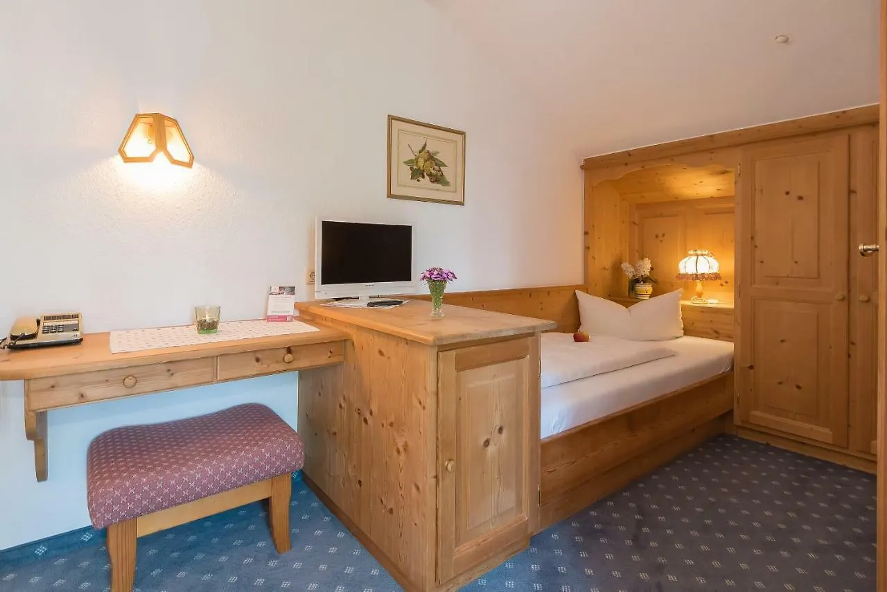 Hotel Garni Gaestehaus Brand Bad Wiessee 3*,